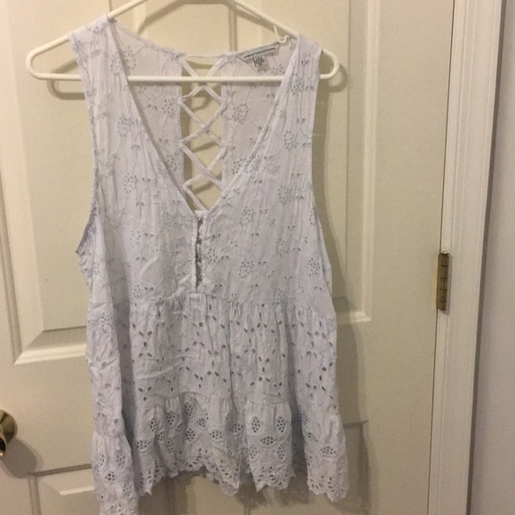 American Eagle Outfitters Tops - Women’s American Eagle eyelet tank